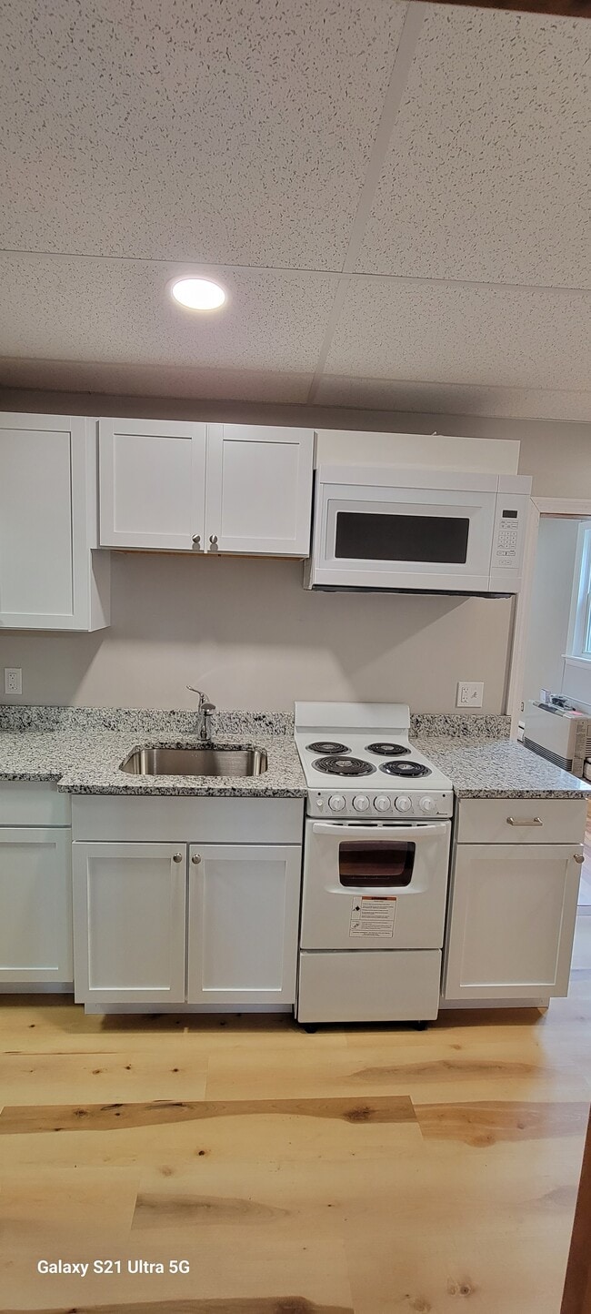 New Appliances and Granite Countertops
