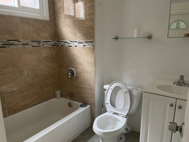 79 Broad St unit 1, Perth Amboy, NJ 08861 - photo 4