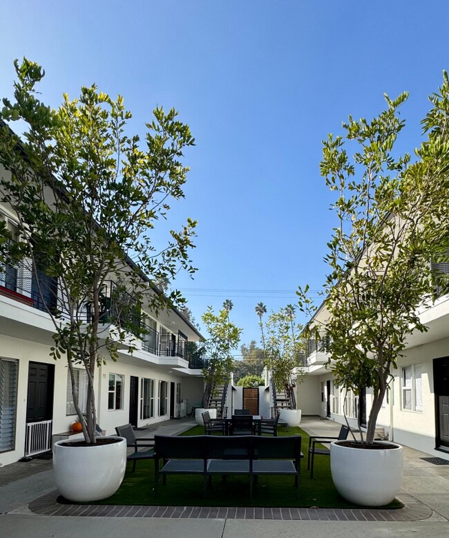 1134 9th St unit C, Santa Monica, CA 90403 - photo 2