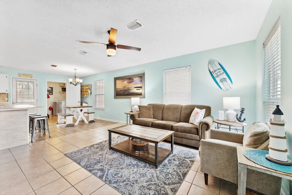 17212 Front Beach Rd unit ID1354954P, Panama City Beach, FL 32413 - photo 1