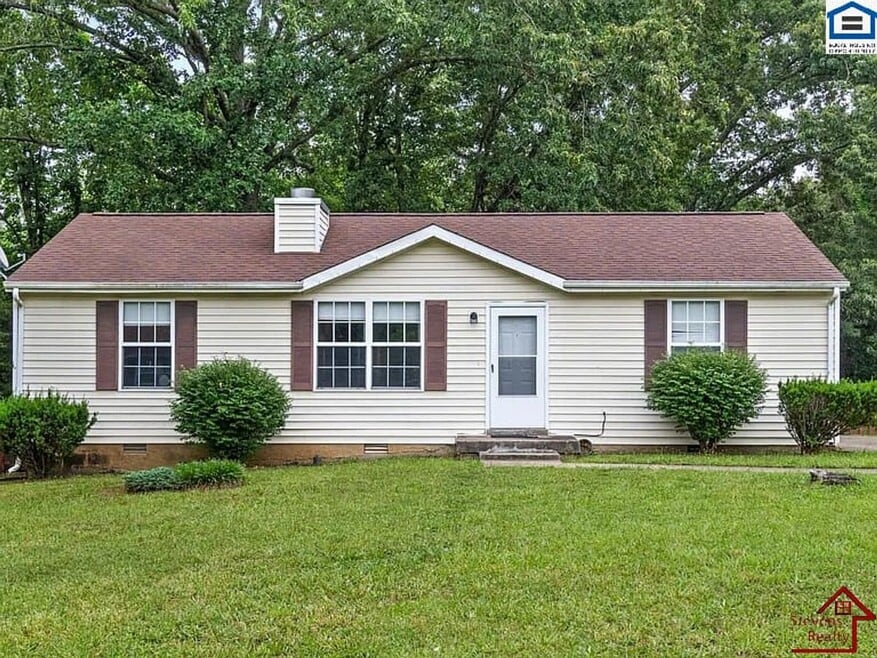 1907 Roan Dr, Clarksville, TN 37042 - photo 1