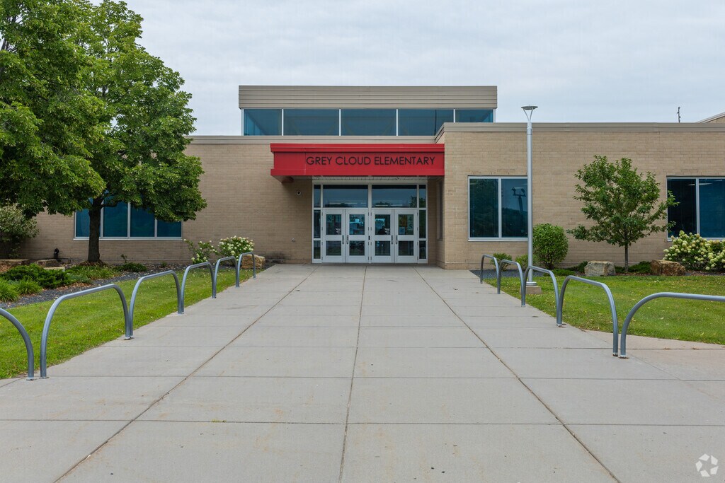 Grey Cloud Elementary School provides education to the little residents in Cottage Grove