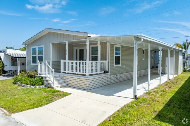 Mobile homes come in a variety of sizes in the Glen Allen community of Historic Bayview.