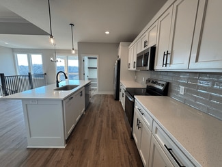 19255 W 109th Place, Olathe, KS 66061