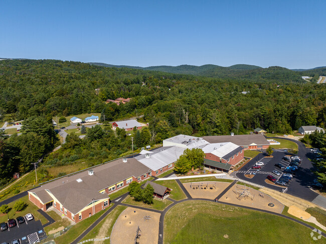 Grantham Village School in the town of Grantham serves grades K-12.