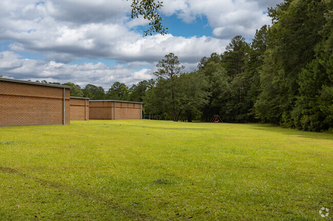 Lanier Primary School is a public elementary school located in Pembroke, GA.