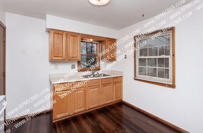 217 Loomis Ave, Des Moines, IA 50315 - photo 5