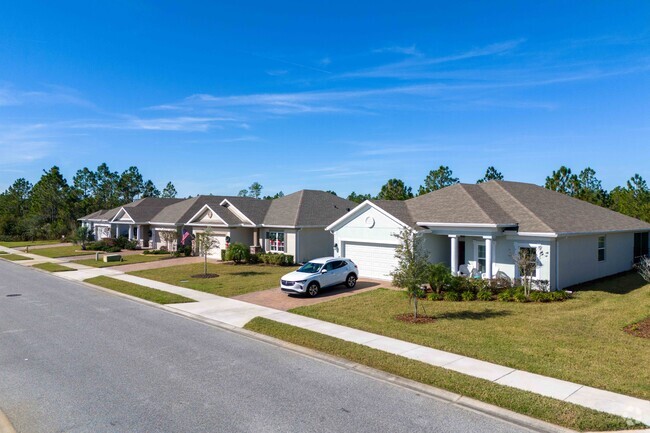 A row of typical homes in Hunters Ridge.