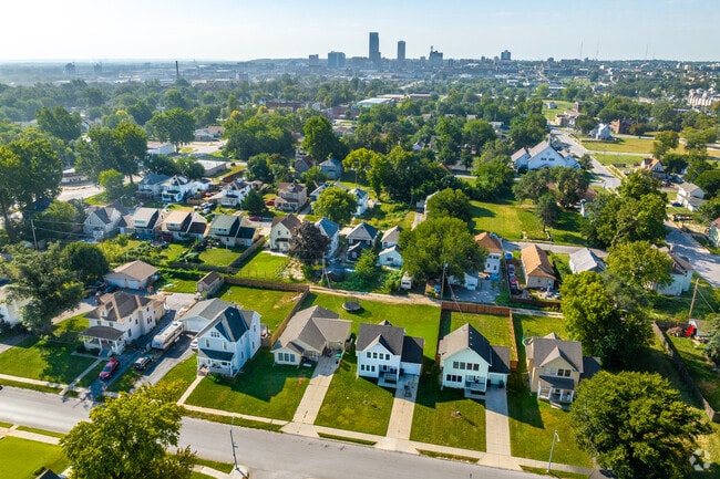 East Omaha sits directly north of downtown Omaha, offering easy urban access.
