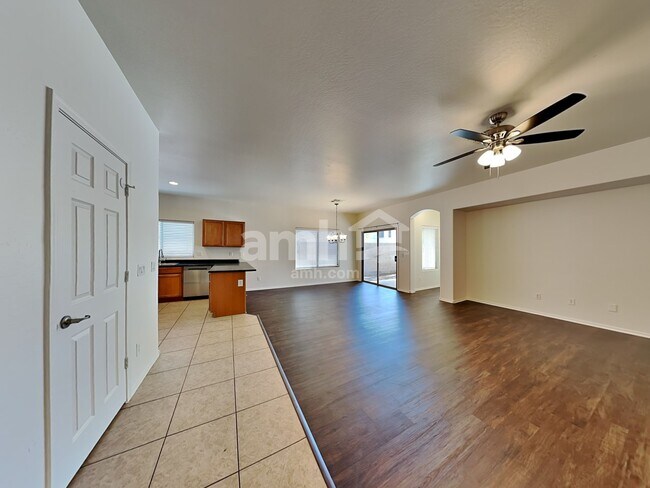 10121 W Luxton Ln, Tolleson, AZ 85353 - photo 6