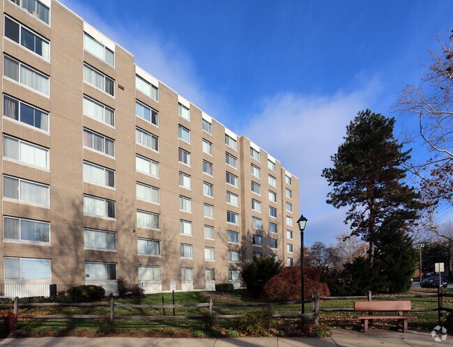 Bethany House, Rockville, MD 20852 - photo 2