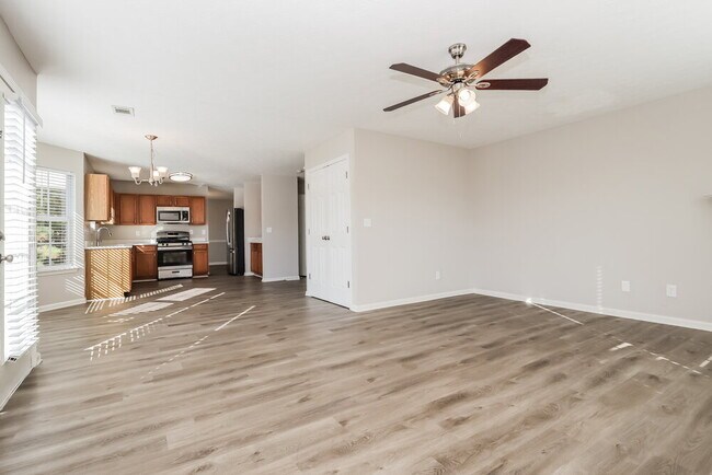 213 Siesta Key Ct, Locust Grove, GA 30248 - photo 6