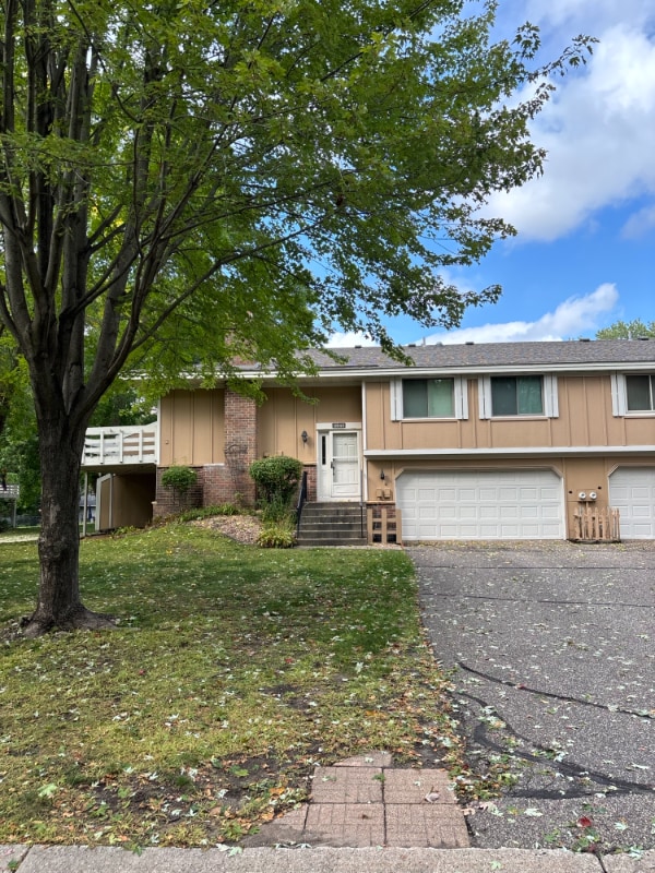 6843 Macbeth Ct, Woodbury, MN 55125