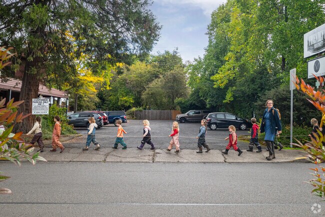 Schoolchildren in Eugene's Friendly neighborhood.