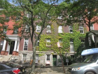 100 Bowen St, Providence, RI 02906