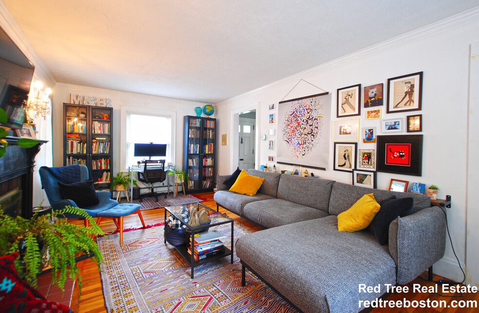 841 Fellsway W, Medford, MA 02155 - photo 1