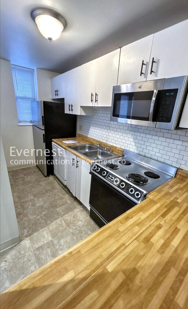 Congress West Apartments unit 412, Saint Louis, MO 63112 - photo 7