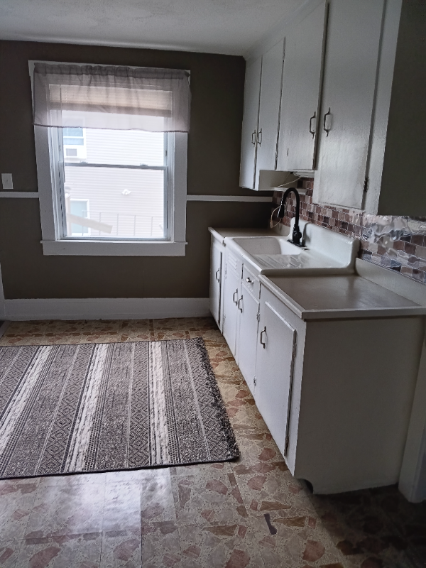 37 Sumner Ave Unit 2, Cranston, RI 02920