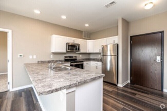 Welcome to Lion’s Gate Apartments – Luxury Living in the Heart of Newton, Iowa, Newton, IA 50208 - photo 5