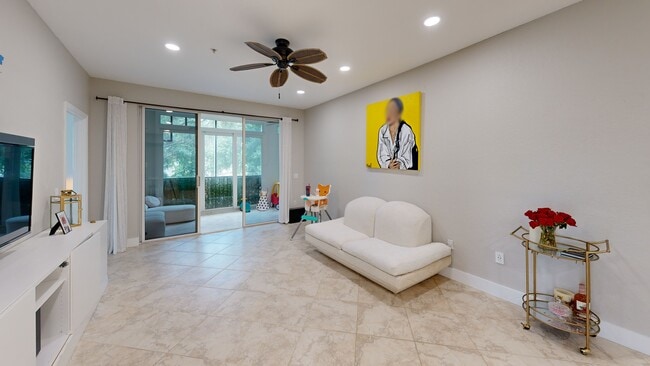 75 Gulfstream Rd unit 211B, Dania, FL 33004 - photo 2