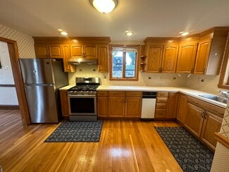 235 Ashcroft Rd Unit 1, Medford, MA 02155