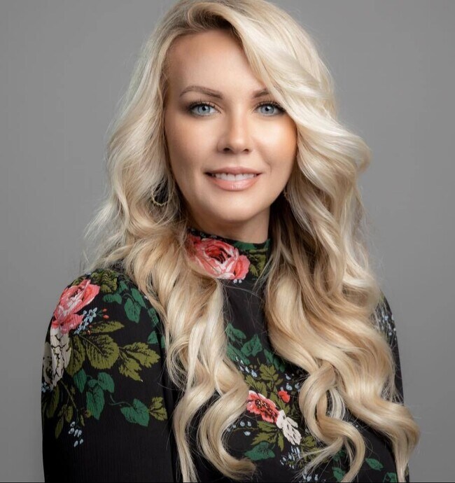 Erika Van Nest