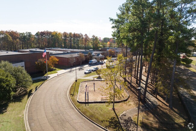 Highland Elementary School is a  public school located in Ridgeland, Ms.