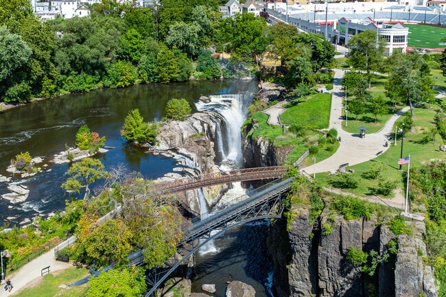 Paterson Great Falls offers breathtaking views close to Preakness.
