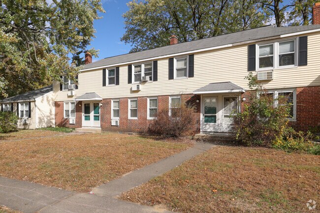 Townhouses common in the Willmansett neighborhood.