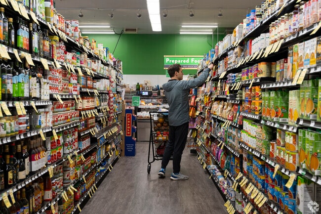 Shop for locally sourced groceries at Hillsdale's friendliest grocery store Basics Market.