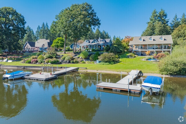 Live on the shores of Black Lake.