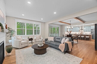 1 Twin Valley, East Lyme, CT 06333