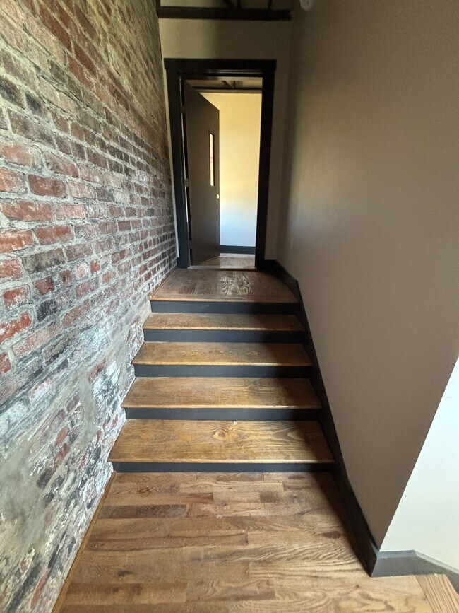 34 1st St NW, Pulaski, VA 24301