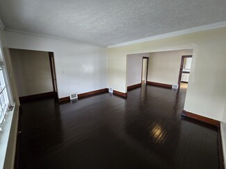 4077 E 139th St Unit 1, Cleveland, OH 44105