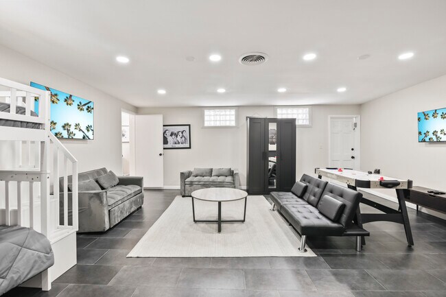 9452 Larrabee Ave, San Diego, CA 92123 - photo 5