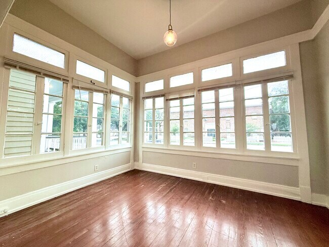 1010 Dauphin St unit B, Mobile, AL 36604 - photo 5