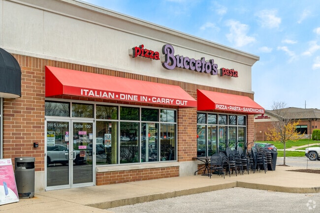 Bucceto's Pizza & Pasta is a favorite spot for eat-in or delivery Italian food near Stanford.