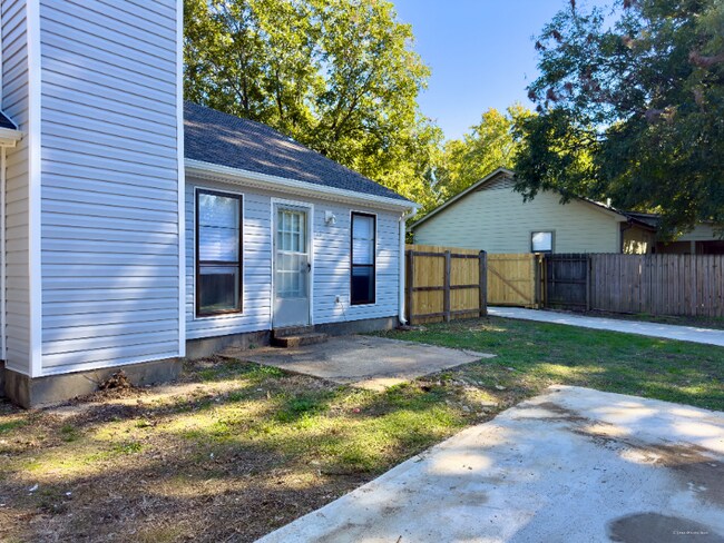 3093 Barrycrest Dr, Memphis, TN 38134 - photo 4