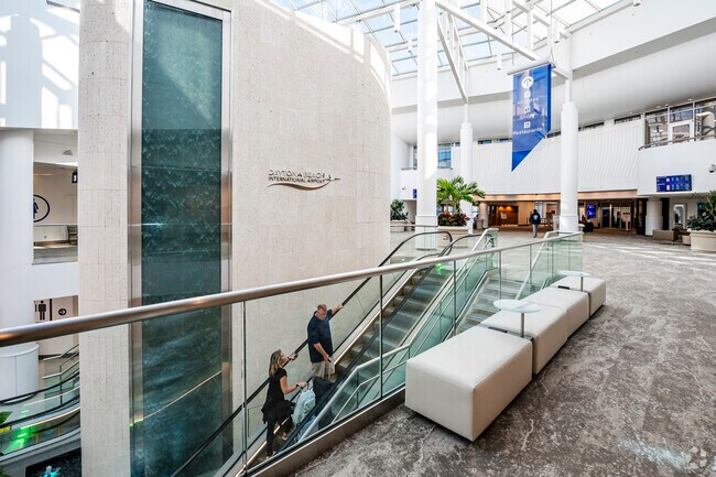 Resident of Broken Bow Estate can benefit from Daytona Beach International Airports distance.