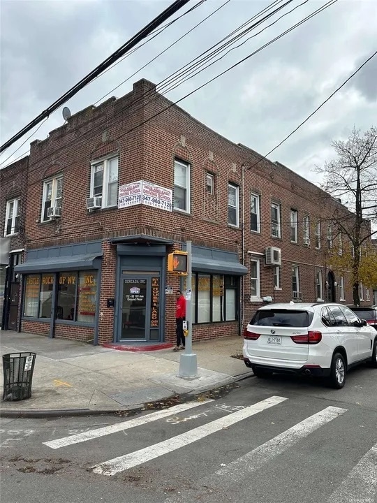 11202 101st Ave, South Richmond Hill, NY 11419