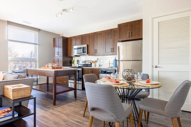 VY Reston Heights, Reston, VA 20191 - photo 4