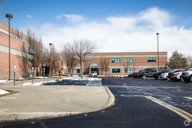 LesBois Jr High student drop off area.