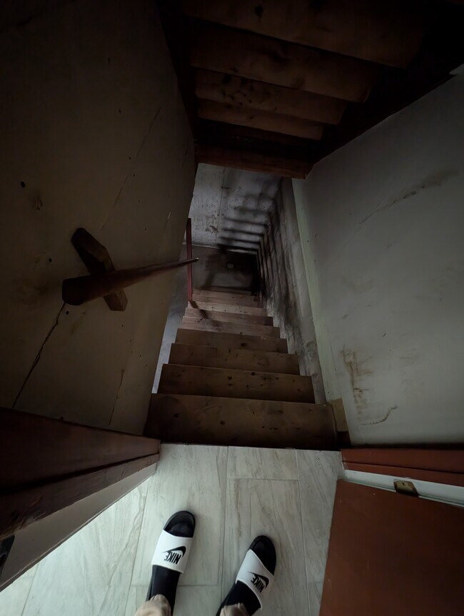 Separate basement