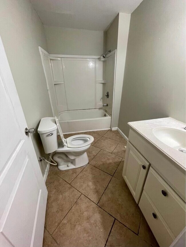 316 W Gray St unit 3, Elmira, NY 14901 - photo 6