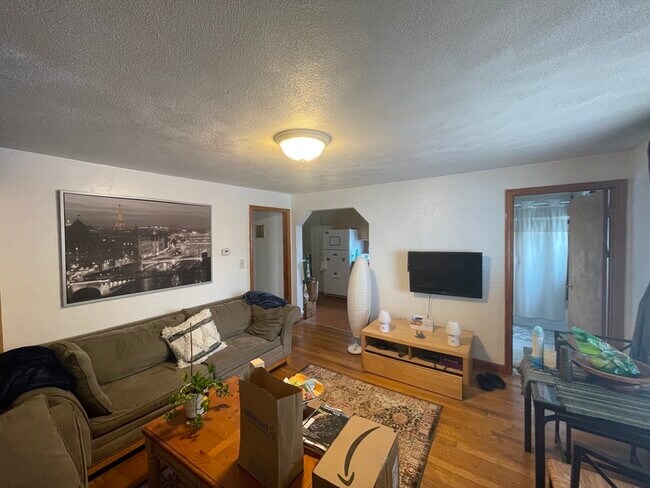 30 Murdock St unit 1, Somerville, MA 02145 - photo 2