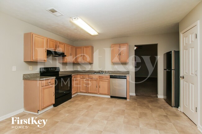 7046 Setters Way, Lithonia, GA 30038 - photo 6