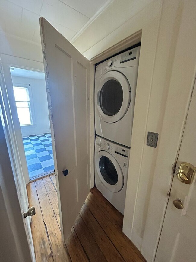 149 N Union St unit 2, Burlington, VT 05401 - photo 3