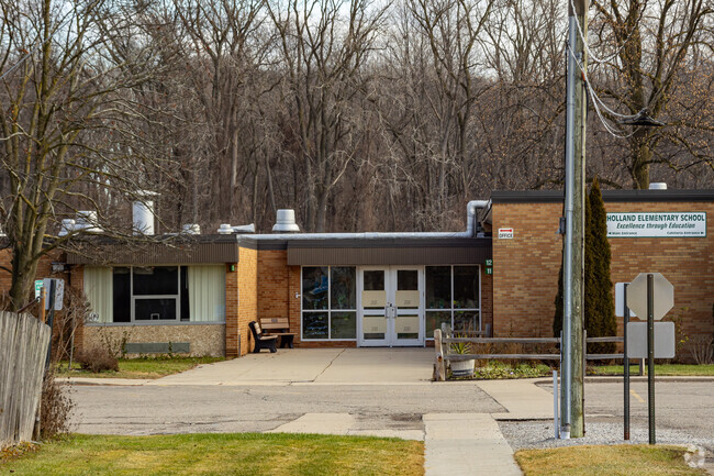 Main entrance at Holland Elementary School.