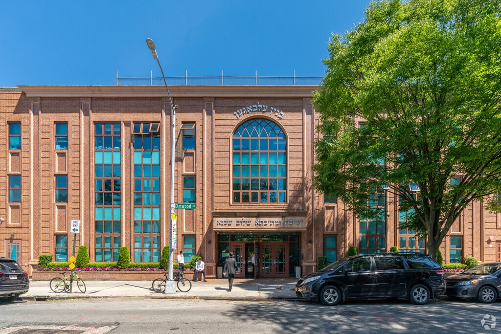 Yeshiva Sholom Shachna-Cheder School is an all-boys, private Jewish school in Mapleton, Brooklyn