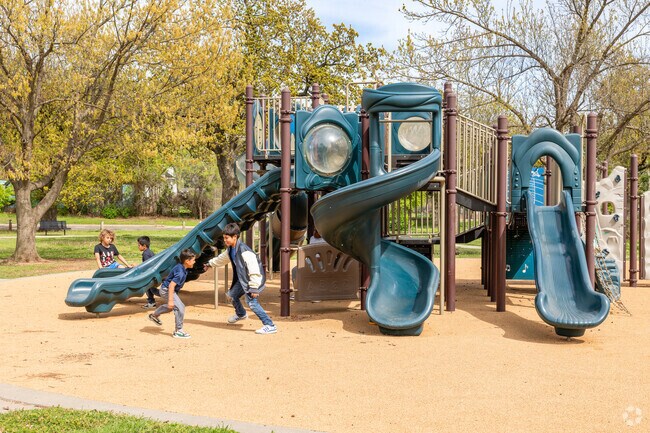 McKinley Park, near Las Vegas, has basketball courts, soccer fields, and a playground.